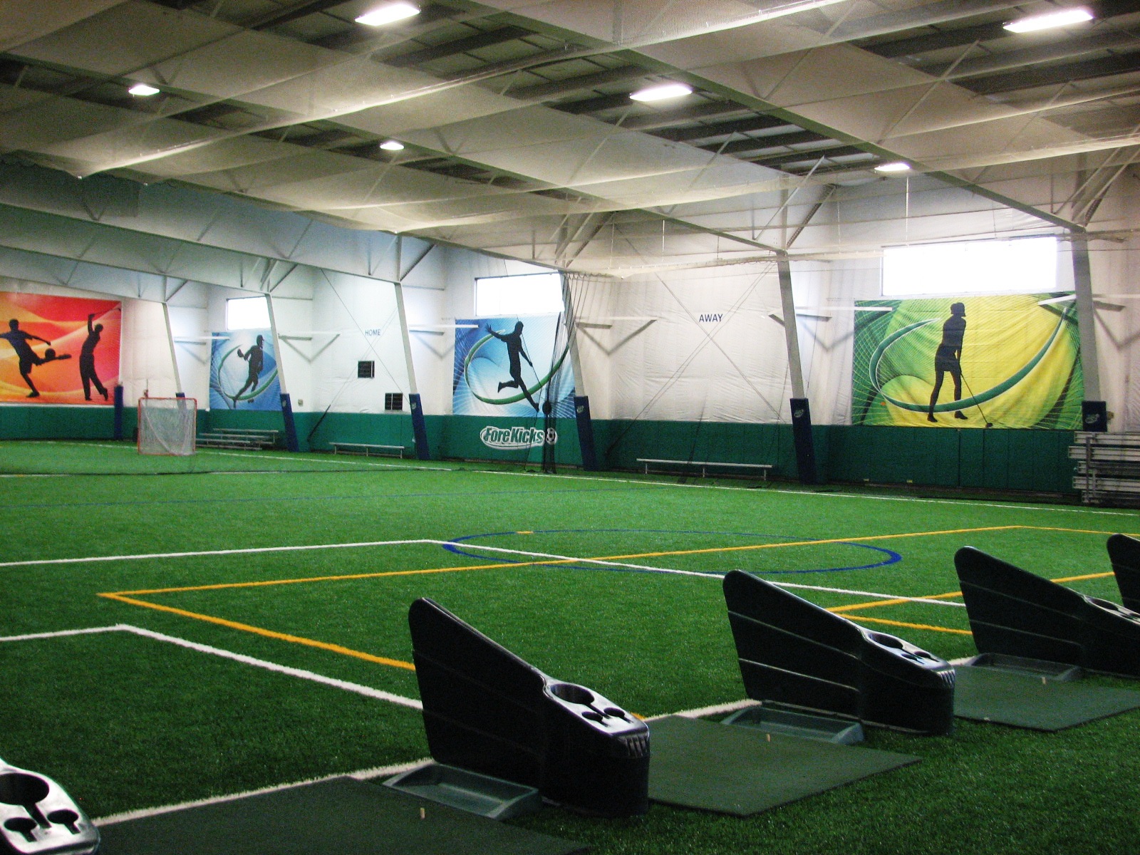 Tailored Fitness Routines for Golfers in Indoor Driving Ranges